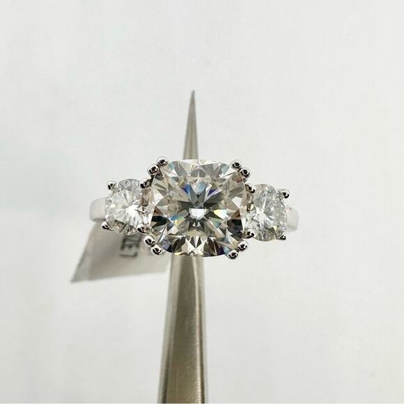 Cushion Cut Moissanite Ring 3 Stone Trilogy Engagement Wedding GRA 18K 925 - Picture 9 of 12